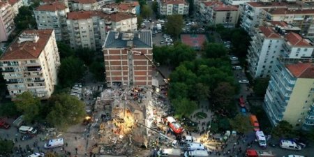 İzmirdə zəlzələ nəticəsində 25 nəfər ölüb, 831 nəfər yaralanıb
