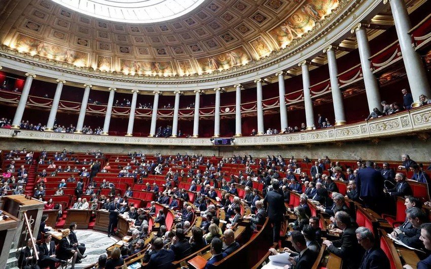 Fransa parlamentinə İslama qarşı qanun layihəsi təqdim olunub