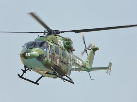 Hindistanda hərbi helikopter qəza enişi etdi: Pilot öldü
