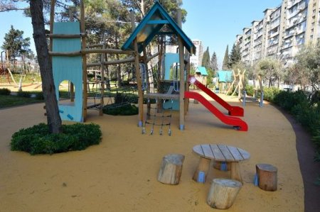 İlham Əliyev və Mehriban Əliyeva Yasamalda parkın açılışında - FOTO