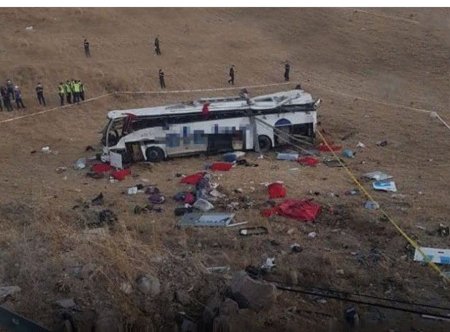 Türkiyədə avtobus qəzasında sərnişinlərdən 15-i öldü, 17-si yaralandı