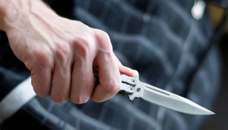Bakı sakinini bıçaqlandı Bakı sakinini bıçaqlandı