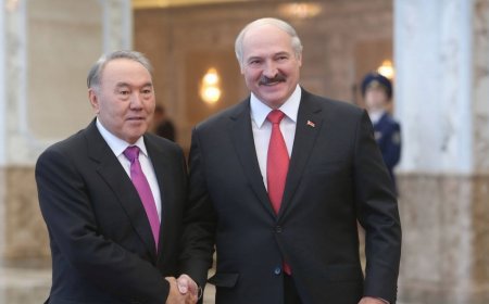 Lukaşenko Nazarbayevlə Qazaxıstandakı vəziyyəti müzakirə edib