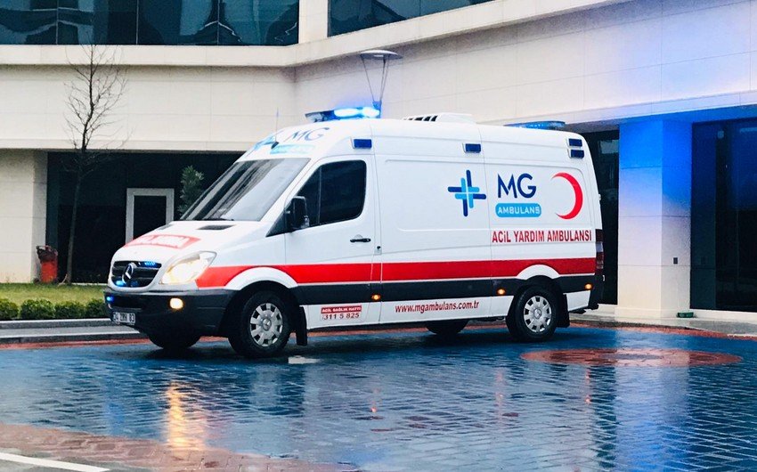 Türkiyədə şagirdləri daşıyan mikroavtobus qəzaya uğrayıb, yaralananlar var