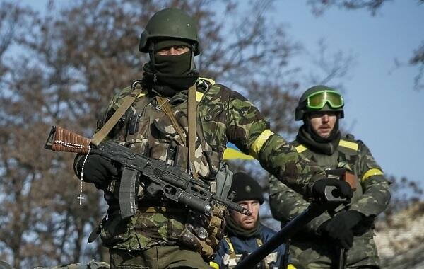 Ukrayna ordusu itki verdi: 2 ölü, 12 yaralı