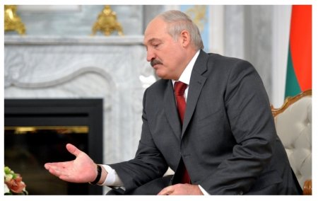 Lukaşenko Ukraynanın təslim olmasına çağırdı. 