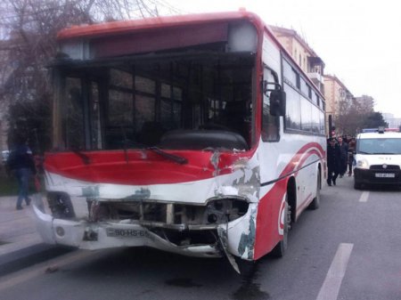 Sumqayıtda avtobus qəza törətdi: Yaralılar var
