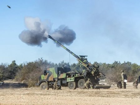 Fransa Ukraynaya daha 6 ədəd "CAESAR Howitzer 155mm" arteleriya qurğusu verəcək