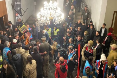 Türkiyədə hotellərinin birinin tavanı çöküb, 32 nəfər xəsarət alıb