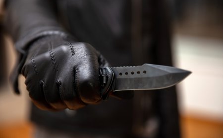 Bakı 38 yaşlı kişi bıçaqlanıb