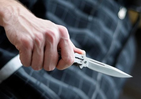 Sabunçuda gənc oğlan bıçaqlanıb  Sabunçuda gənc oğlan bıçaqlanıb