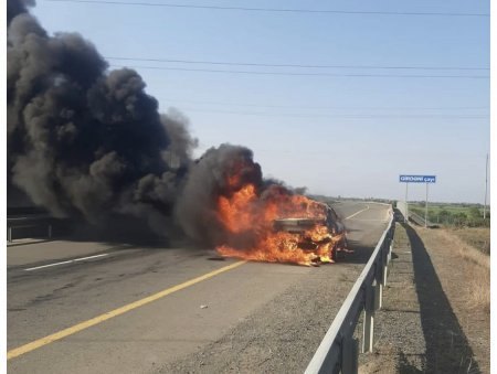 Qazinin avtomobili yanıb Qazinin avtomobili yanıb