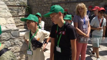 Ukraynalı uşaqlar Azərbaycan mədəniyyəti ilə tanış olub Ukraynalı uşaqlar Azərbaycan mədəniyyəti ilə tanış olub