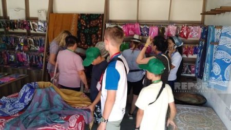 Ukraynalı uşaqlar Azərbaycan mədəniyyəti ilə tanış olub Ukraynalı uşaqlar Azərbaycan mədəniyyəti ilə tanış olub