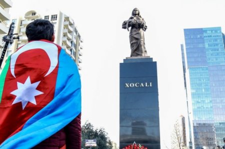 Azərbaycan xalqı ehtiramla Xocalı soyqırımı qurbanlarının xatirəsini anır