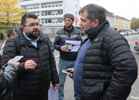 Almaniyanın Gisen şəhərində azərbaycanlı siyasi fəallar COP 29 -a qarşı etiraz aksiyası keçiriblər