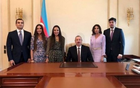 İlham Əliyevin və ailəsinin xalis sərvəti: Rəsmi və qeyri-rəsmi hesablamalar İlham Əliyevin və ailəsinin xalis sərvəti: Rəsmi və qeyri-rəsmi hesablamalar