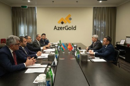 Zakir İbrahimov Qırğız Respublikasının ölkəmizdəki səfiri ilə görüşüb Zakir İbrahimov Qırğız Respublikasının ölkəmizdəki səfiri ilə görüşüb