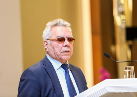 Hakimiyyəti zəbt edən məmurlar: 80 yaşlı siyasətçilər və idarəetmədə gəncləşməyən sistem Hakimiyyəti zəbt edən məmurlar: 80 yaşlı siyasətçilər və idarəetmədə gəncləşməyən sistem
