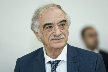 Hakimiyyəti zəbt edən məmurlar: 80 yaşlı siyasətçilər və idarəetmədə gəncləşməyən sistem Hakimiyyəti zəbt edən məmurlar: 80 yaşlı siyasətçilər və idarəetmədə gəncləşməyən sistem