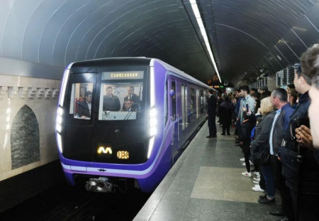 Bakı Metropoliteninin əməkdaşları maaşlarının verilməməsindən narazıdırlar – Qurumdan AÇIQLAMA Bakı Metropoliteninin əməkdaşları maaşlarının verilməməsindən narazıdırlar – Qurumdan AÇIQLAMA