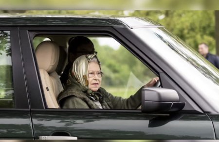 Kraliça II Yelizavetaya məxsus “Range Rover” hərraca çıxarılıb  Kraliça II Yelizavetaya məxsus “Range Rover” hərraca çıxarılıb