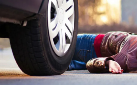 Gəncədə 39 yaşlı qadın avtomobil tərəfindən vurulub Gəncədə 39 yaşlı qadın avtomobil tərəfindən vurulub