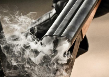 Zərdabda “Qırmızı Kitab”a düşən quşları ovlayan ata və oğul saxlanılıb Zərdabda “Qırmızı Kitab”a düşən quşları ovlayan ata və oğul saxlanılıb