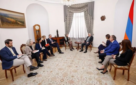 Ermənistan və Aİ-nin Cənubi Qafqaz və Gürcüstandakı böhran üzrə xüsusi nümayəndəsi görüş keçiriblər Ermənistan və Aİ-nin Cənubi Qafqaz və Gürcüstandakı böhran üzrə xüsusi nümayəndəsi görüş keçiriblər