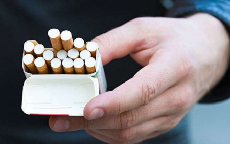 Musa Quliyev: “Məktəblərin yaxınlığında köşklərdə siqaretlər hətta dənə-dənə satılır” Musa Quliyev: “Məktəblərin yaxınlığında köşklərdə siqaretlər hətta dənə-dənə satılır”