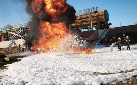 Qazaxda yanacaq daşıyan avtomobil partladı – 1 ölü, 1 yaralı Qazaxda yanacaq daşıyan avtomobil partladı – 1 ölü, 1 yaralı