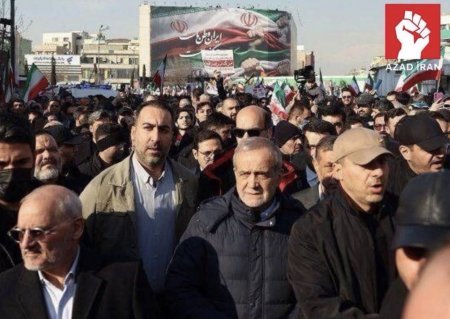 İran prezidenti etirazlara qarşı təşkil olunan hökumətyönlü mitinqdə iştirak edib İran prezidenti etirazlara qarşı təşkil olunan hökumətyönlü mitinqdə iştirak edib