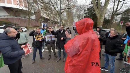 Strasburqda AŞPA qarşısında etiraz aksiyası keçirilib Strasburqda AŞPA qarşısında etiraz aksiyası keçirilib