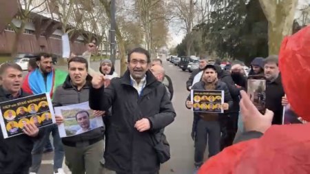 Strasburqda AŞPA qarşısında etiraz aksiyası keçirilib Strasburqda AŞPA qarşısında etiraz aksiyası keçirilib