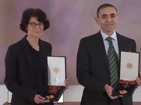 Türk alimlər Almanıyanın ən ali medalına layiq görülüb