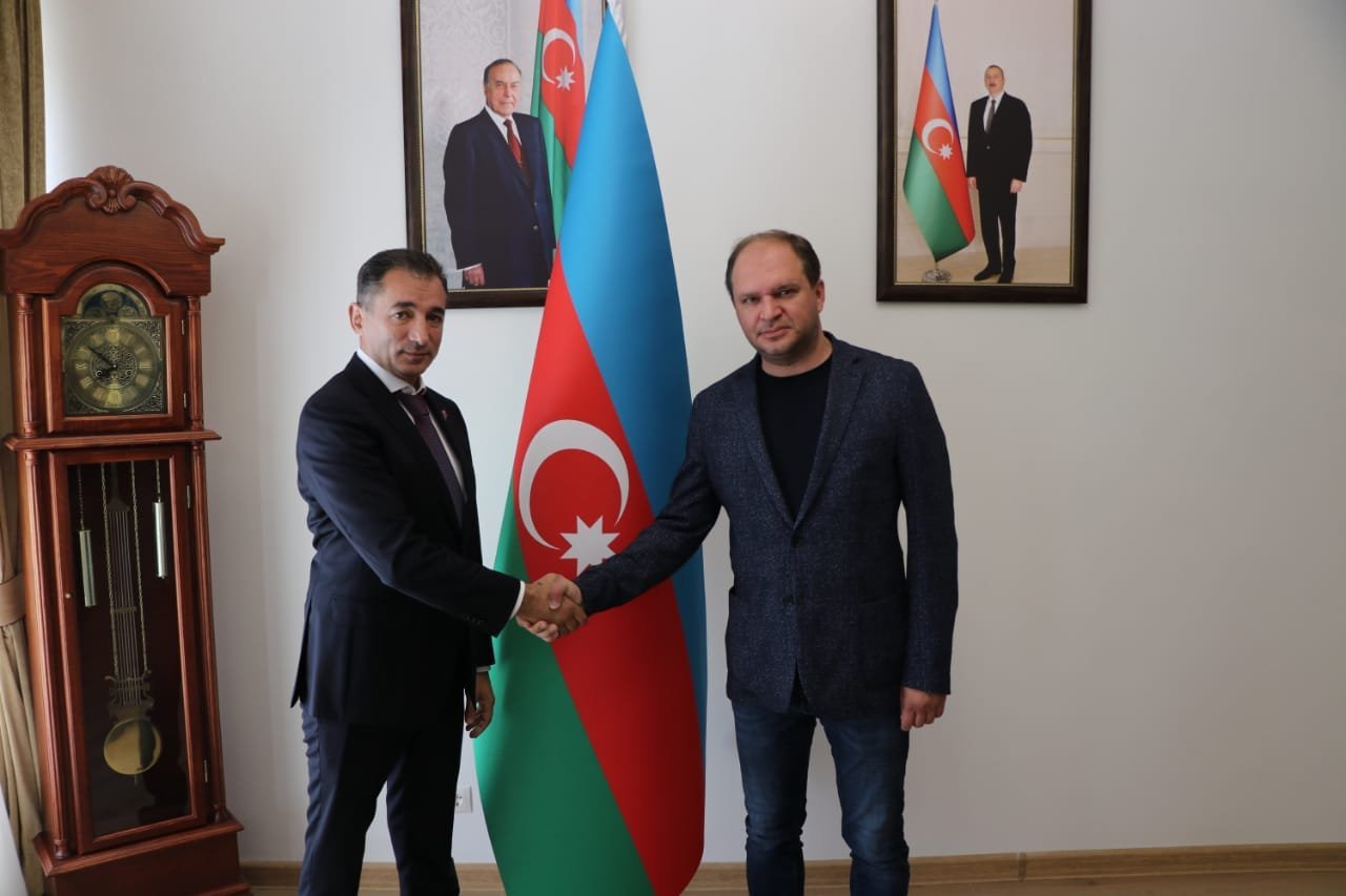 Səfirimiz Kişinyovun meri ilə görüşüb