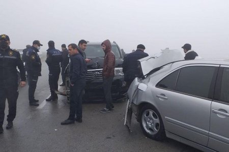 Bakı Qazax yolunda 40 maşın toqquşdu. 1 ölü, 15 yaralı. 