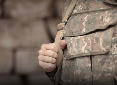 Erməni əsgəri posta güllələndi.