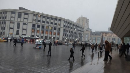 Bakıya ilk qar yağdı