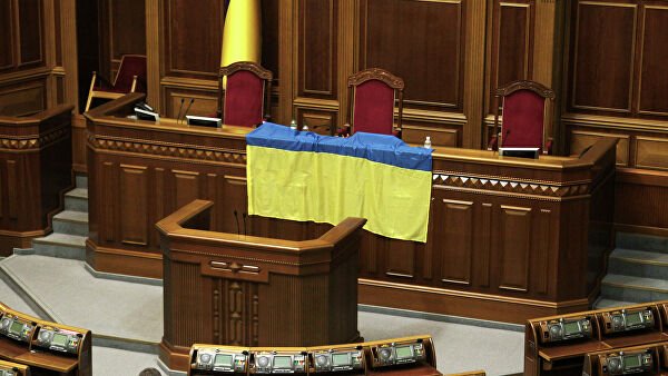 "Rada deputatlarına Ukraynanı tərk etmək qadağan edilib"