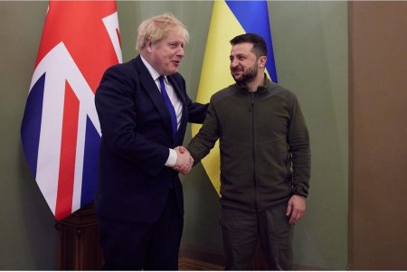 Böyük Britaniyanın baş naziri Boris Conson Kiyevdə Zelenski ilə görüşüb