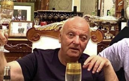 Nə etmişəmsə, deyib etmişəm. Sabaha-birisigünə çıxacam, bunları mələdəcəm, malımı-mülkümü də geri alacam".
