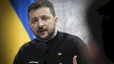 Zelenski Hollandiyada səfərdədir 
