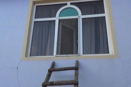 Bakıda 68 yaşlı kişi nərdivandan yıxılıb öldü