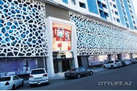 Azure Ticarət Mərkəzinə  sahibkara edilən təzyiqlər