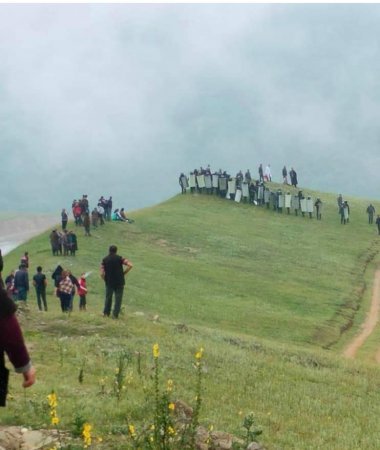 Gədəbəydə "daxili qoşun" xalqı ayaqlar altına salaraq döyüb