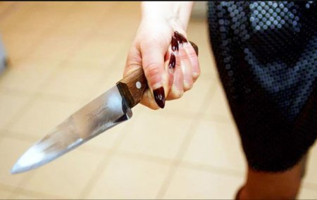  Qadın ərinin ikinci arvadını bıçaqladı 