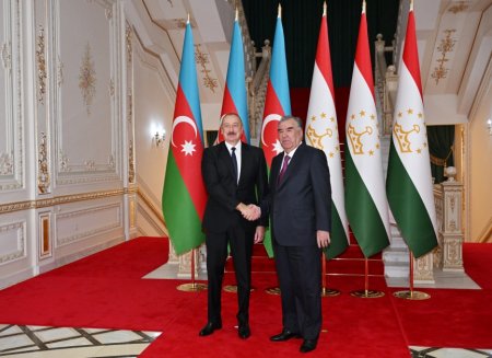 Prezident Tacikistanda səfərdədir