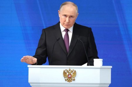 Putinin andiçmə mərasimi keçirilib