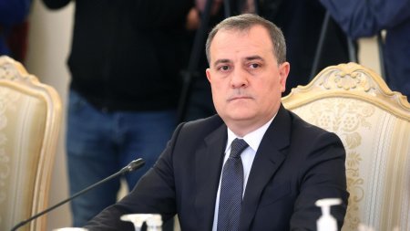 Ceyhun Bayramov Türkiyəyə getdi